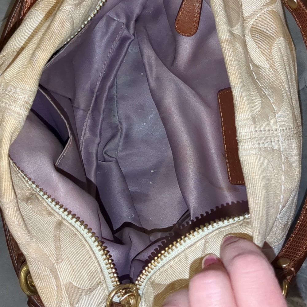 Authentic COACH Ottoman Brooke Pocketbook - Picture 7 of 12